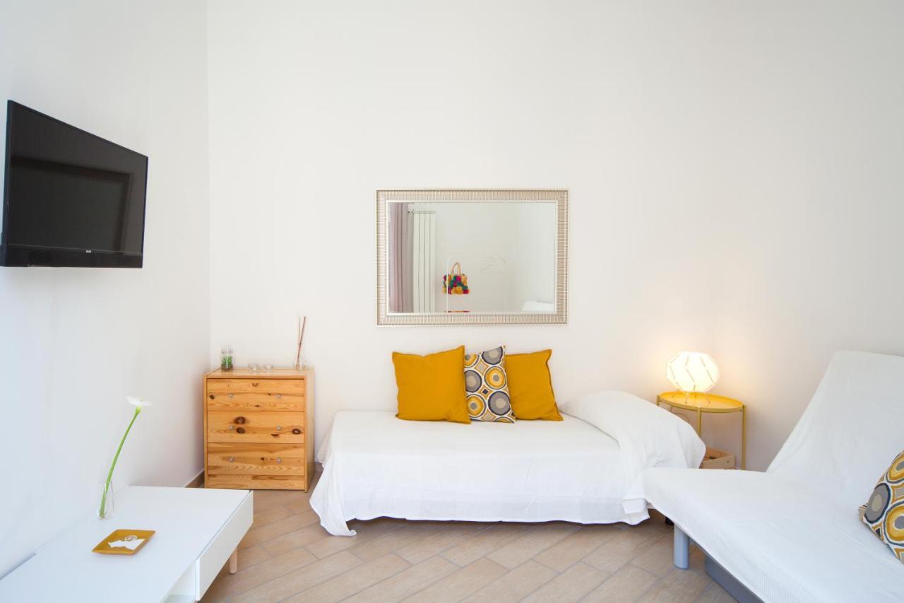 Napoli Centro Suite - Duomo Apartment Exterior photo