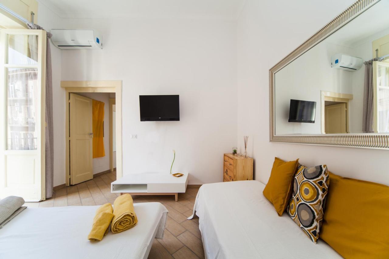 Napoli Centro Suite - Duomo Apartment Exterior photo